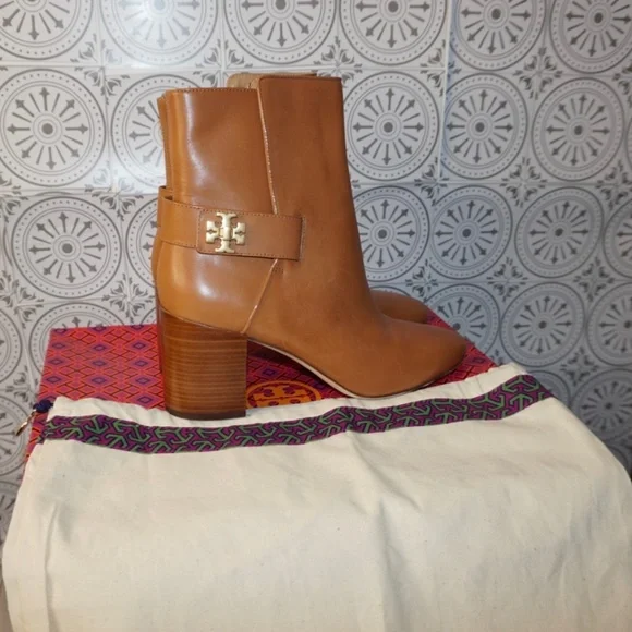Tory Burch Kira 70mm Calf Leather Bootie Tan size 8.5 - Picture 4 of 16